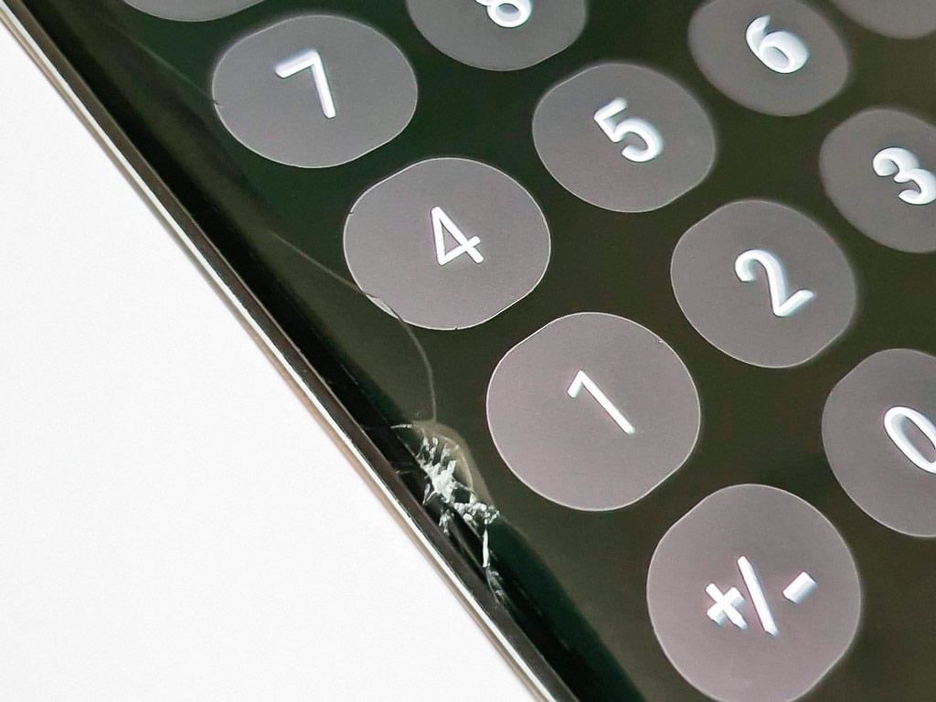 Разбитый дисплей Galaxy Note 10 plus.