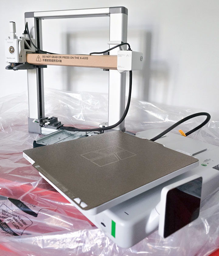 Фотография 3д-принтера в разобранном виде.